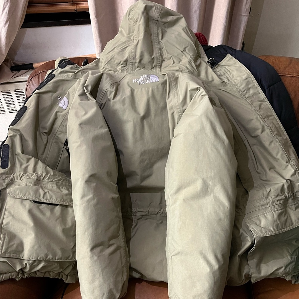 “Old School Retro” 1996 Moss Green North Face Puffer Coat - Picture 8 of 9